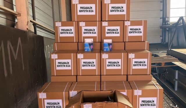 Mersin'de gerçekleştirilen operasyonlarda 1 ton 716 kilogram pregabalin ele geçirildi