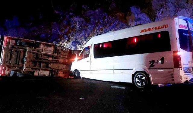 Mevsimlik fındık işçilerini taşıyan minibüs ile kamyonet çarpıştı: Yaralılar var