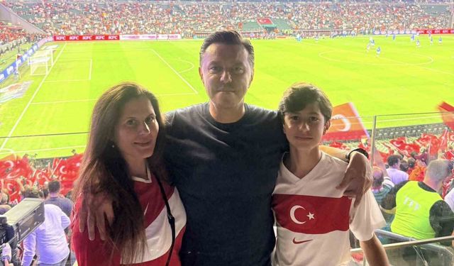 Milletvekili Hatipoğlu, milli maçı tribünden takip etti