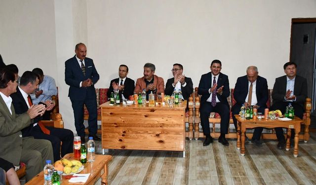 Milletvekili Tatar, Cizre'de vatandaşların taleplerini dinledi