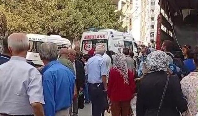 Milletvekili Veli Ağbaba pazarda fenalaşarak hastaneye kaldırıldı