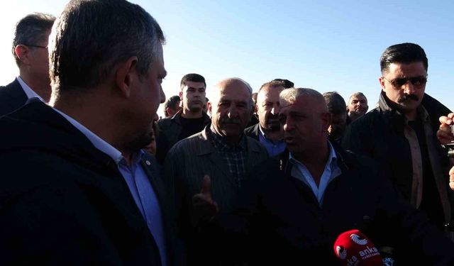 Özgür Özel Kars Hayvan Pazarı'nda: 'Çerçeve yasayı konuşursam yarın bir tane küpe okumazsınız'