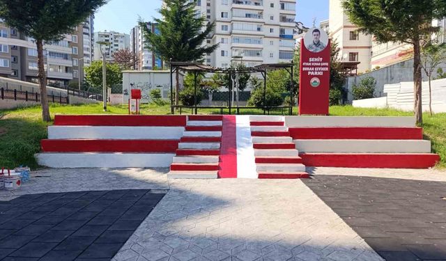 Parklara kırmızı-beyaz dokunuş