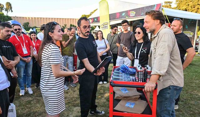 Red Bull Karton Tekne Yarışması fuar coşkusuna renk kattı