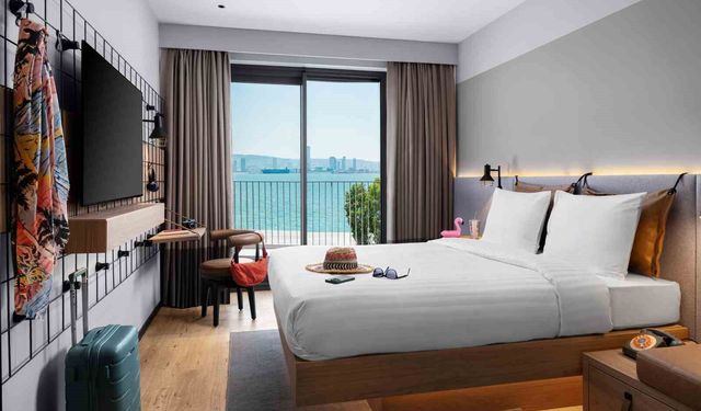 Rönesans'ın hayata geçirdiği projede yer alan Moxy İzmir kapılarını açtı