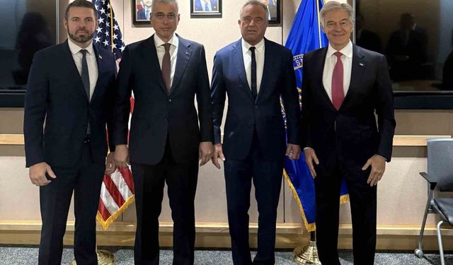 Sağlık Bakanı Memişoğlu, ABD'li mevkidaşı Kennedy Jr. ile görüştü