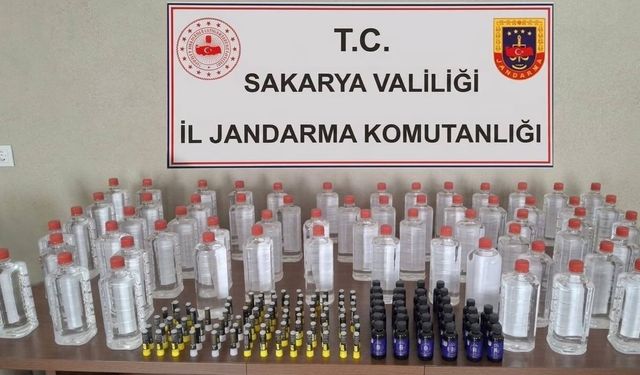 Sakarya'da jandarmadan sahte alkol operasyonu: 5 gözaltı