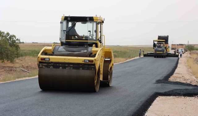 Şanlıurfa'da 4 ilçeyi birbirine bağlayan yolda hummalı çalışma