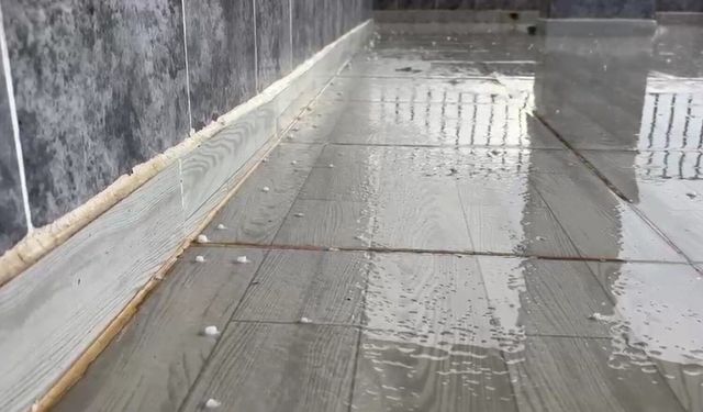 Şanlıurfa'da dolu ve yağmur yağışı etkili oldu