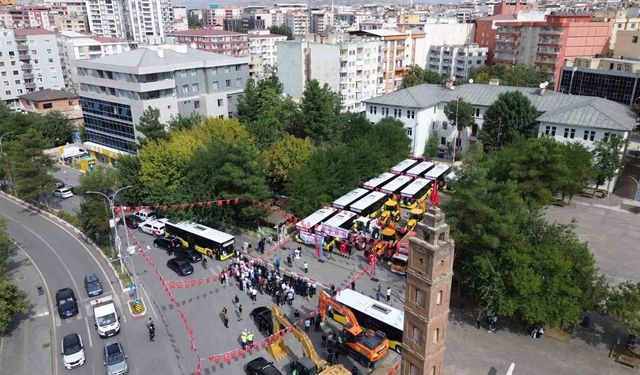 Siirt Belediyesinin filosuna 21 yeni araç katıldı
