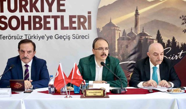 Siirt'te 'Türkiye Sohbetleri: Terörsüz Türkiye'ye Geçiş Süreçleri' paneli