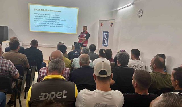 Sinop'ta çocuk yetiştirme tutumları anlatıldı