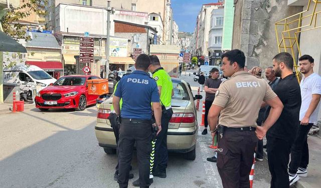 Sinop'ta epilepsi krizi geçiren genç otomobile çarptı