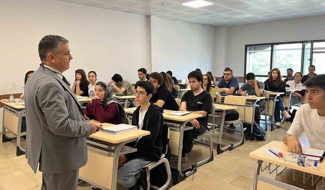 Sivas Halk Eğitimi Merkezinde üniversiteye hazırlık kursları başladı