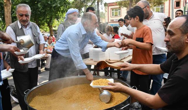 Siverek'te unutulmaya yüz tutmuş bulgur kaynatma geleneği yaşatıldı