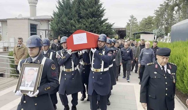 Spor yaparken kalp krizi geçiren başçavuş Aksaray'da defnedildi