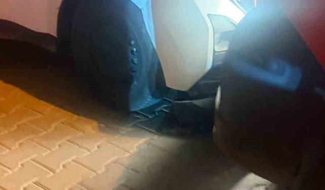 Sürücü 'dur' ihtarına uymadı, kovalamaca kazayla bitti: Bir polis memuru yaralandı