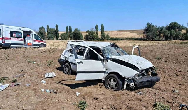 Takla atan otomobil hurdaya döndü: 2 yaralı
