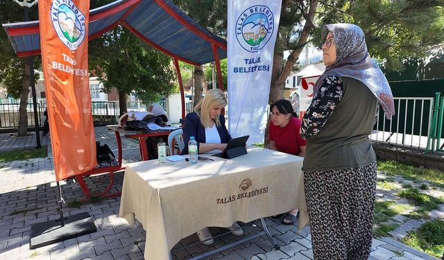Talas'ta çocuklar kitapla, büyükler beyaz masa ile buluştu