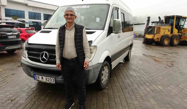 'Tersine' yetenek: Ne konuşsa tersten söylüyor