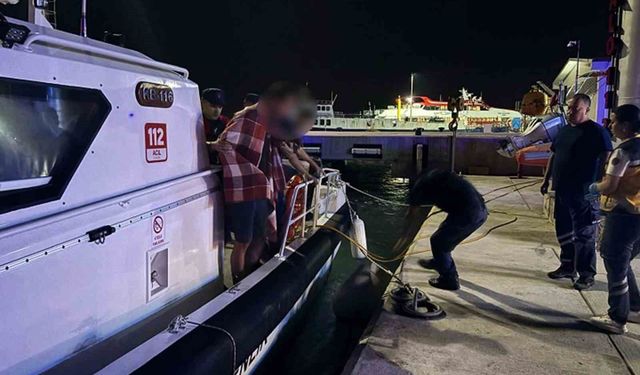 Ticari teknede rahatsızlanan vatandaş için tıbbi tahliye gerçekleştirildi
