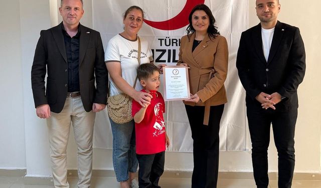 Tunceli'de kan bağışçılarına madalya takdim edildi