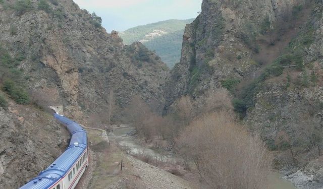 Turistik Karaelmas Ekspresi yeniden raylarla buluşuyor