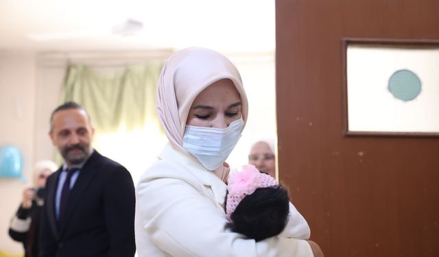 Türkiye, devlet korumasındaki 7 Suriyeli çocuğu yetkili makamlara teslim etti