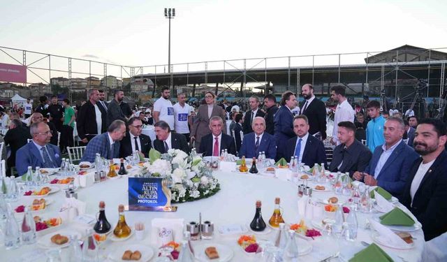 Ümraniye'nin şampiyonları, Altın Kupa Gecesi'nde ödüllendirildi