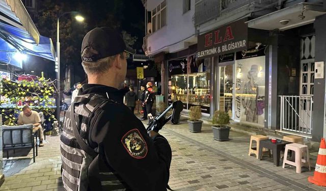 Uşak'ta emniyet ve jandarmadan 'Huzur ve Güven' uygulaması