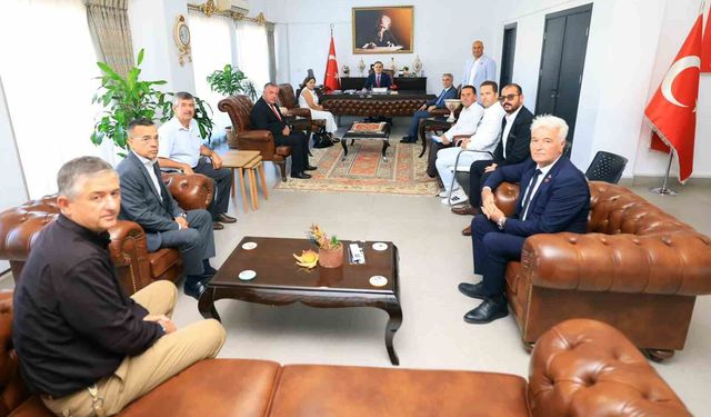 Vali Akbıyık, Milaslı muhtarlarla bir araya geldi