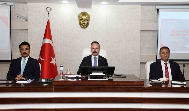 Vali Yamlı Başkanlığında, Eğitim kurumu müdürleri toplantısı düzenlendi