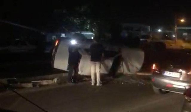 Yan yatan otomobilde emniyet kemeri hayat kurtardı