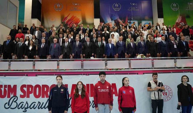 Yıldızlar ve Gençler Flöre Dünya Kupası açılış seremonisi yapıldı