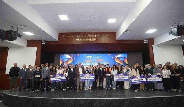 YKS ve LGS'de dereceye giren Canikli öğrencilere ödül