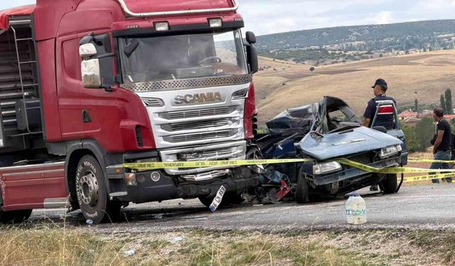 Yozgat'ta tır ve otomobil çarpıştı, 1 kişi hayatını kaybetti