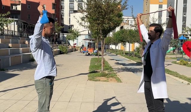 Yüksekova'da parklar sağlık sahnesine dönüştü