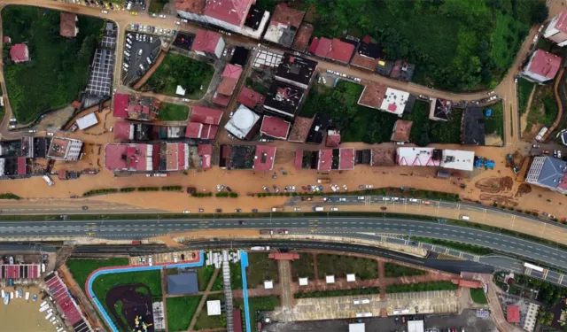 Rize'nin İyidere ilçesinde selin ortaya çıkardığı manzara havadan görüntülendi