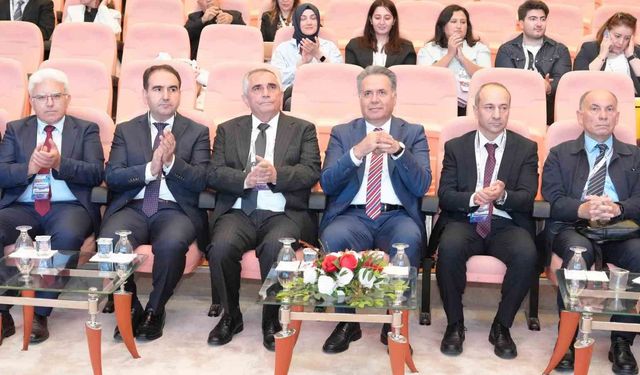 51. Ulusal Fizyoloji Kongresi İnönü Üniversitesi ev sahipliğinde başladı