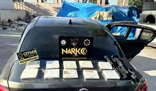 Adana'da 2 araçta 2 kilo 95 gram metamfetamin ele geçirildi