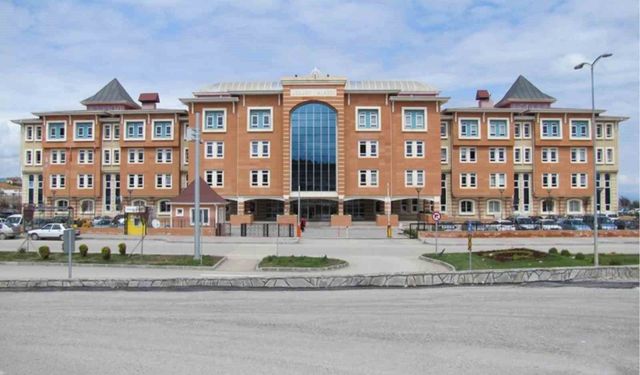 Ailesine kızıp ormanı yakan sanığa 8 yıl hapis cezası