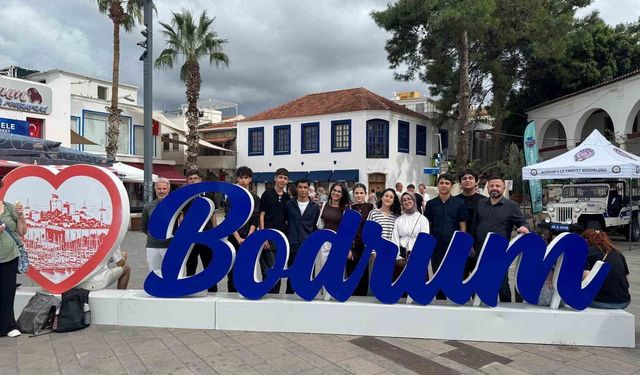 AK Parti Batman Milletvekili Nasıroğlu 10 öğrenciyi Bodrum'a tatile gönderdi