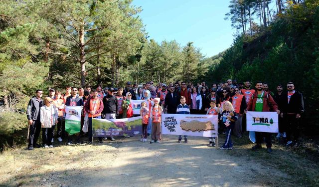 Akdağmadeni'nde sonbahar doğa yürüyüşü gerçekleştirildi