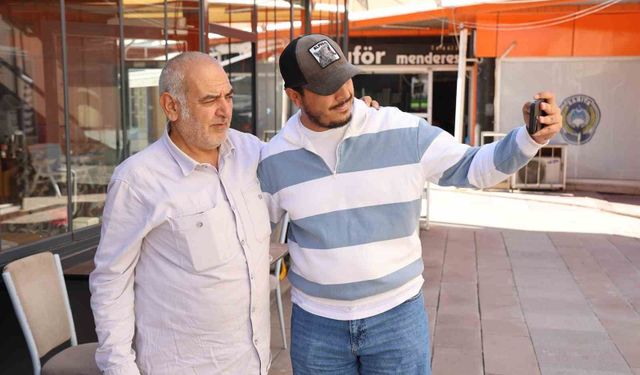 Aksaray'da Kurtlar Vadisi'ndeki Abidin'e benzeyen lokantacı ilgi çekiyor