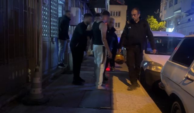 Ambulansa binmemek için direndi, arkadaşlarına 'Siz kimsiniz' dedi