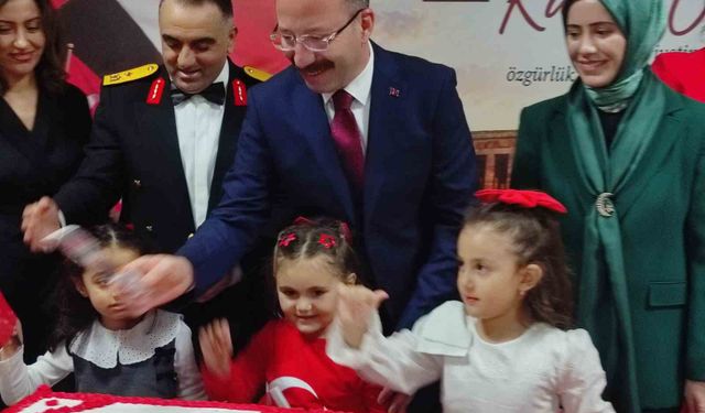 Ardahan'da Cumhuriyet Bayramı'nın 103. yılı dolayısıyla resepsiyon düzenlendi