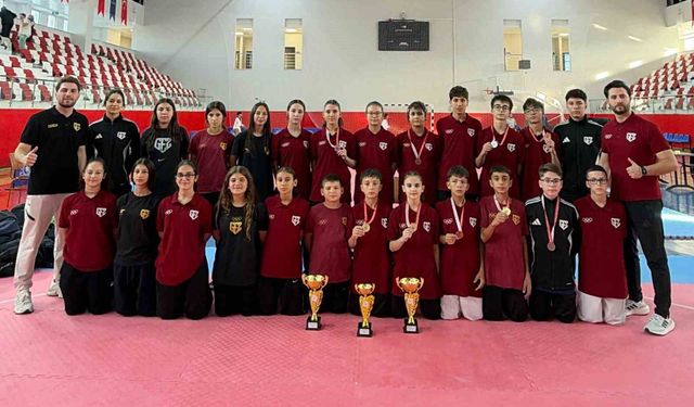 Aydınlı taekwondoculardan 8 madalyalı şampiyonluk
