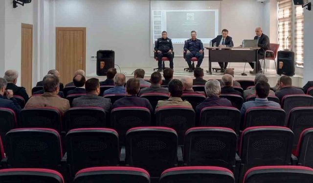 Aydıntepe'de muhtarlarla istişare toplantısı yapıldı