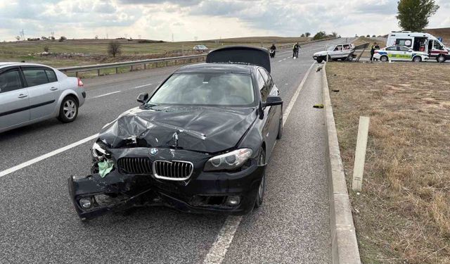 Babaeski'de iki otomobil çarpıştı: 1 yaralı