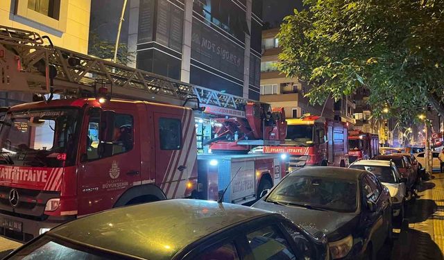 Bahçelievler'de 6 katlı apart otelde yangın
